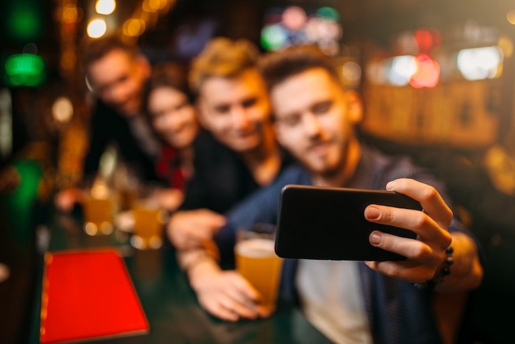 Sistem keamanan dan enkripsi data registrasi di platform online